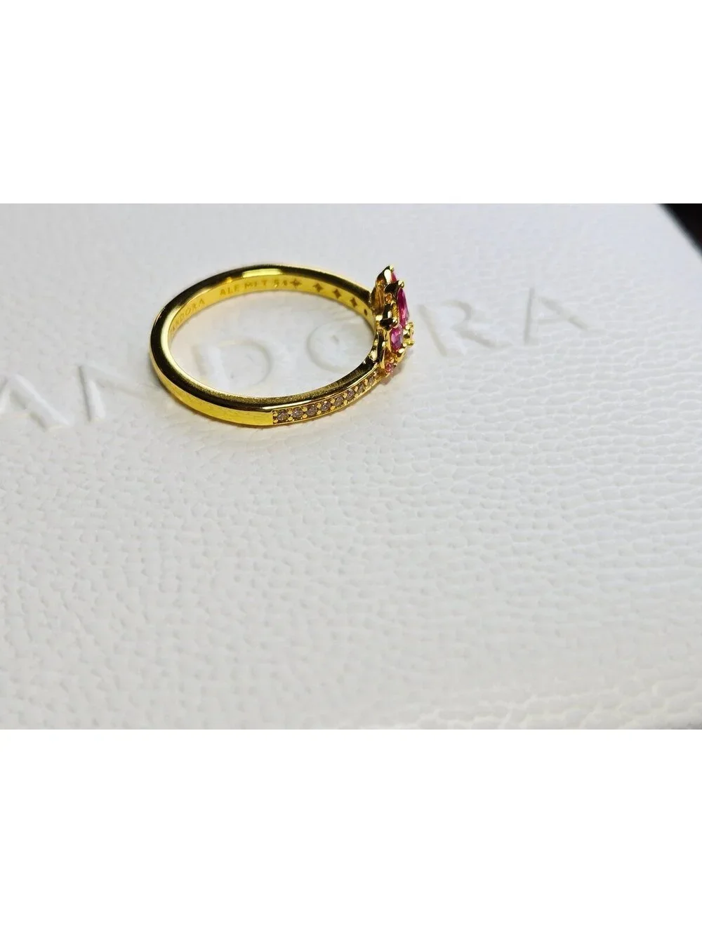 Pandora ale met disney rapunzel cubic zirconia ring